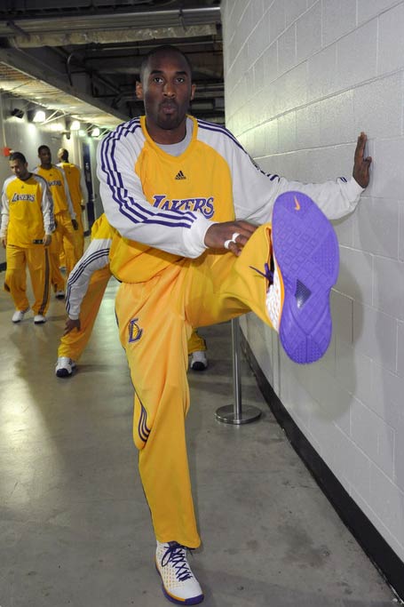 欧文突破防守连续得分（欧文强势突破连连得分）